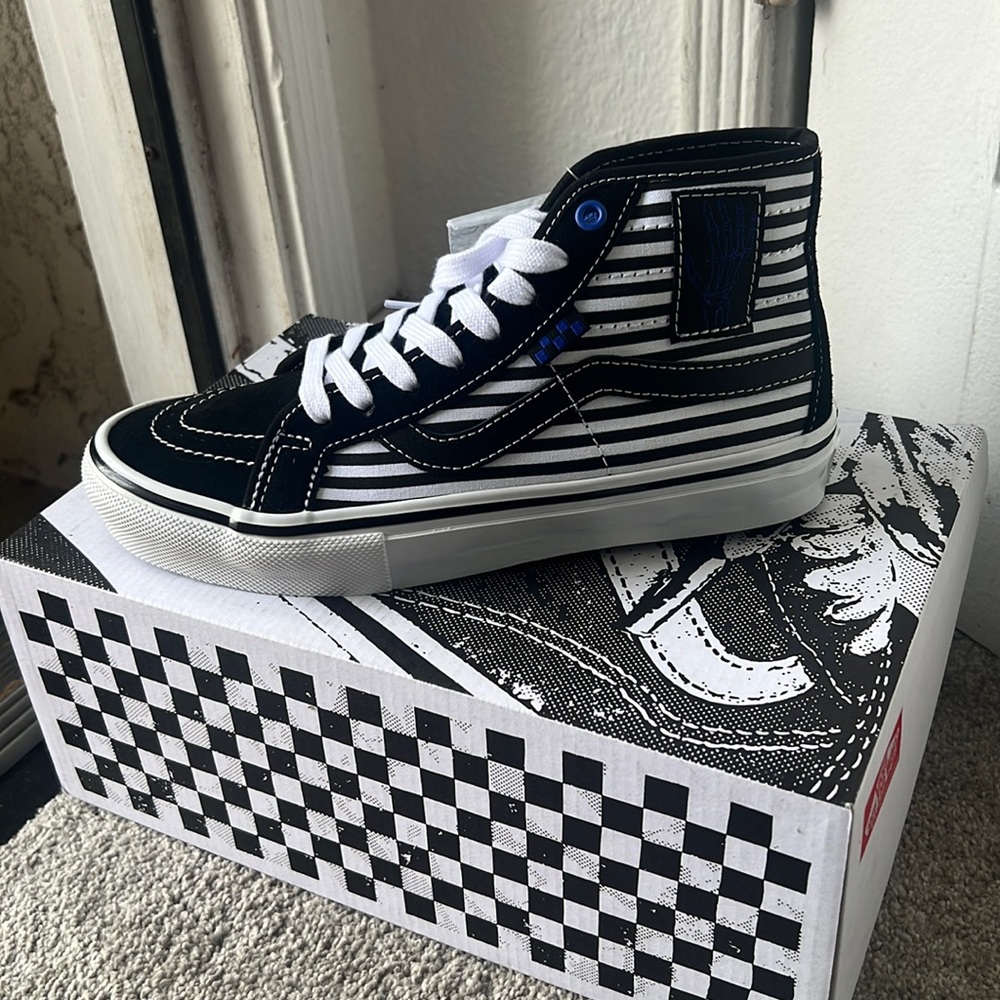 Men’s 6.5 Vans skate sk8-hi